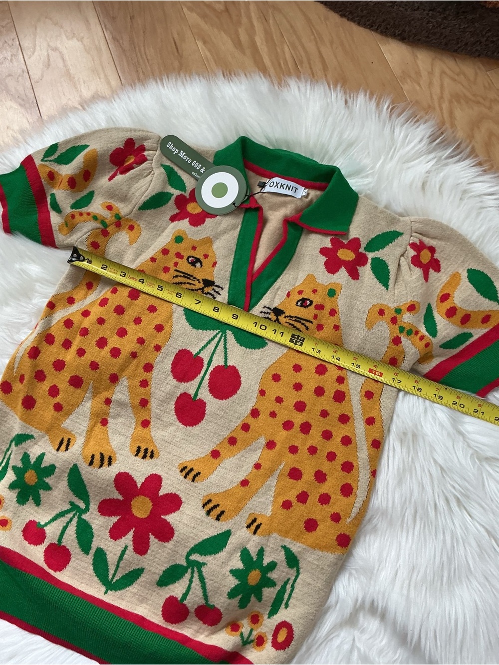 OKKNIT Short Sleeve V-Neck Leopard Motif w/ Cherries & Flowers Cotton Sweater - Picture 4 of 6